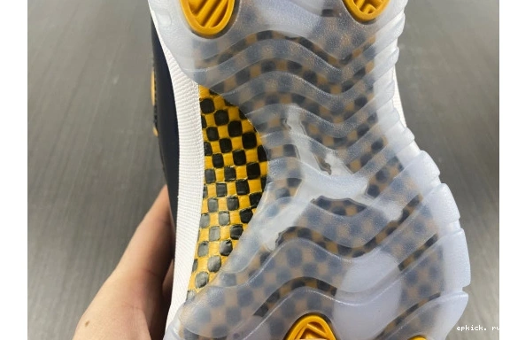 Rep EP AJ11 black Air and Jordan yellow 11 0322